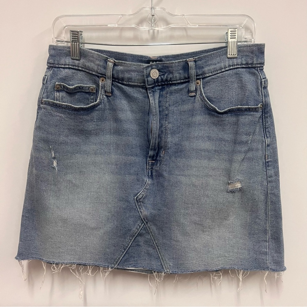 Gap Denim Light Wash Distressed Mini Skirt size 6